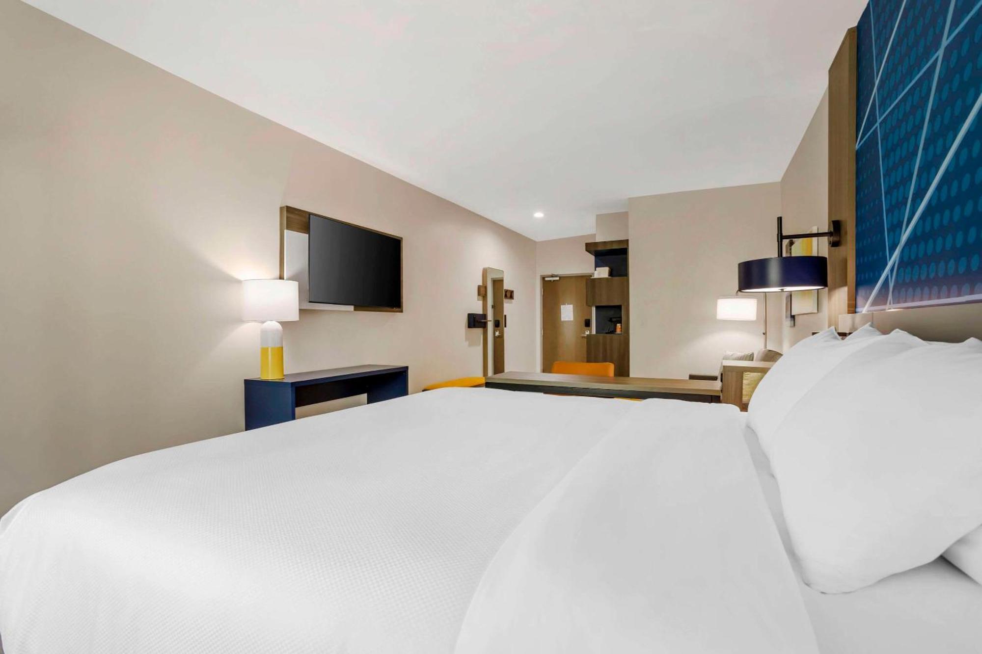 Comfort Inn & Suites Huntsville Near University Экстерьер фото